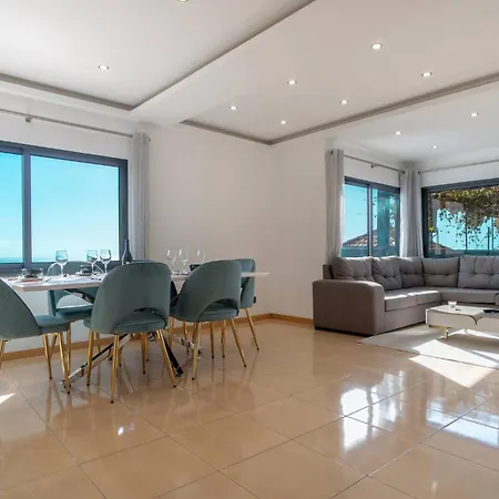 Villa Lux *