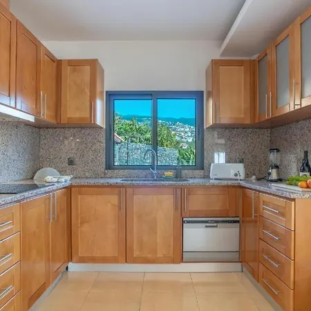 Lux * Câmara de Lobos