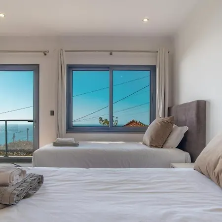 Lux Willa Câmara de Lobos