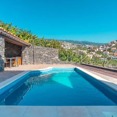 Lux Willa Câmara de Lobos