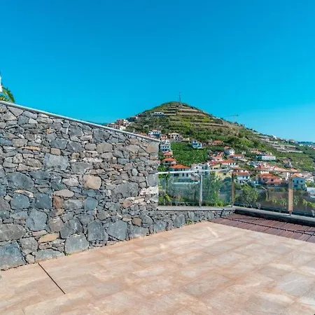 Lux Willa Câmara de Lobos