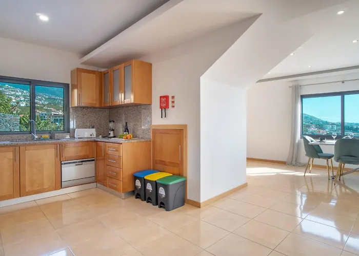 וילה Lux Câmara de Lobos